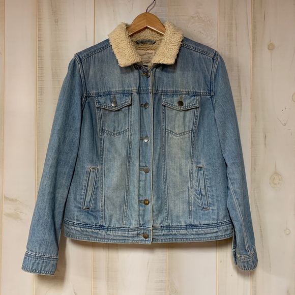 Universal Thread Jackets & Blazers - Universal Thread Freeborn Jean Jacket Light wash L